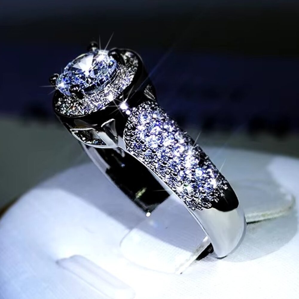 ๐ Beautiful 1.75 Ctw. Halo Micro Pave Engagement / Promise Ring 18K White Gold - Picture 3 of 6